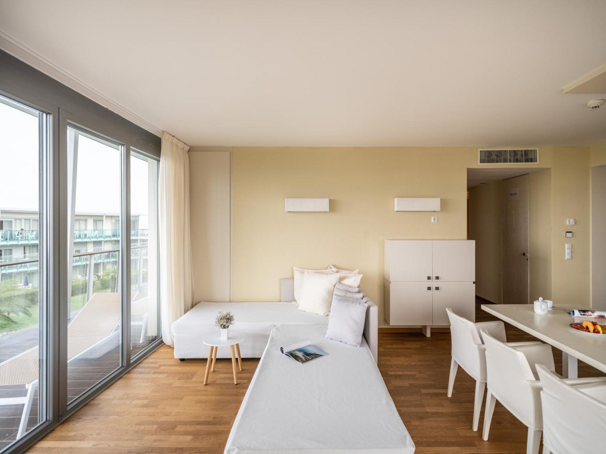 Falkensteiner Residences Senia Petrcane Exterior foto